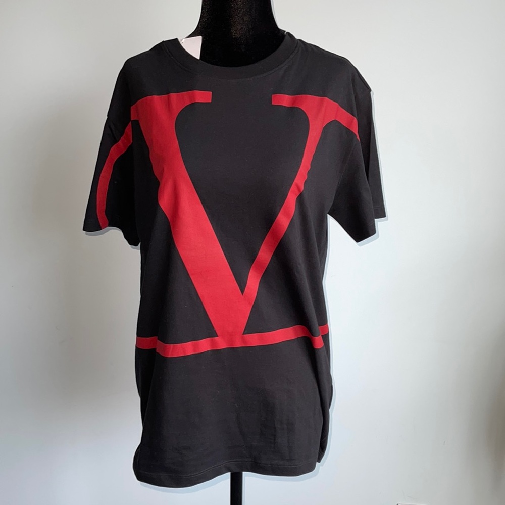 Valentino T-shirt. Size S